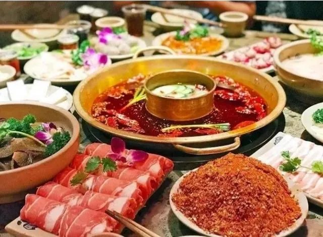 位于长沙市中心的五一广场，大家有哪些美食推荐？