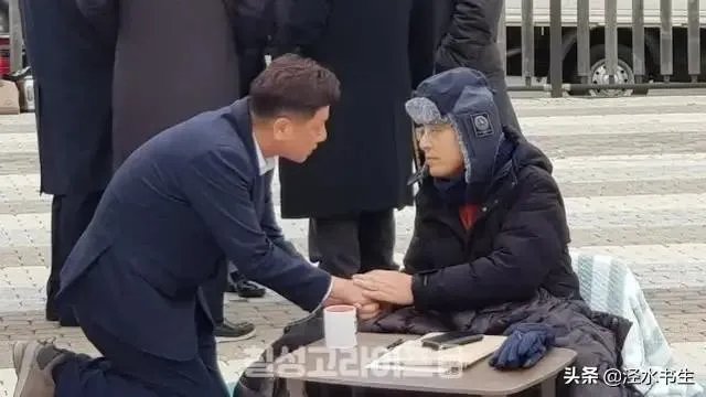 文在寅提议案取消总统特赦权，自由韩国党为何表示反对？