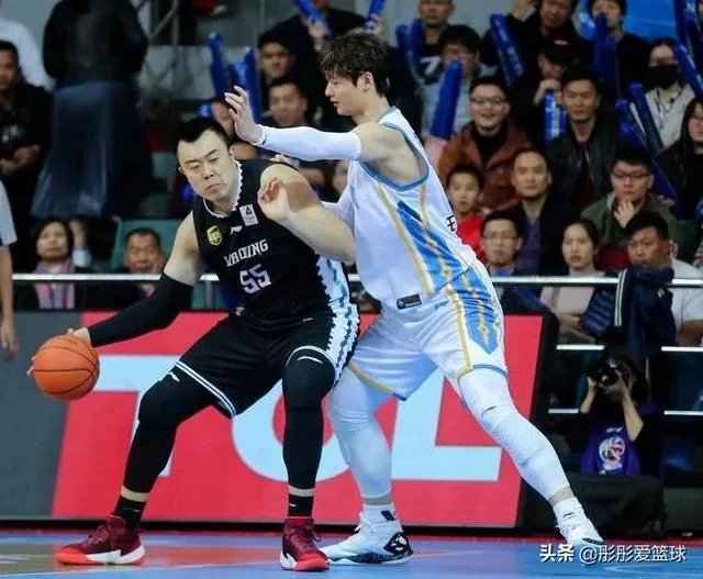 韩德君和王哲林，谁才是目前CBA第一中锋？