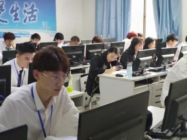 计算机培训学校