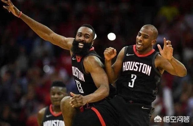 火箭vs勇士新赛季首战丰田中心，有球迷说西决第八场要开打了，对此你怎么看？