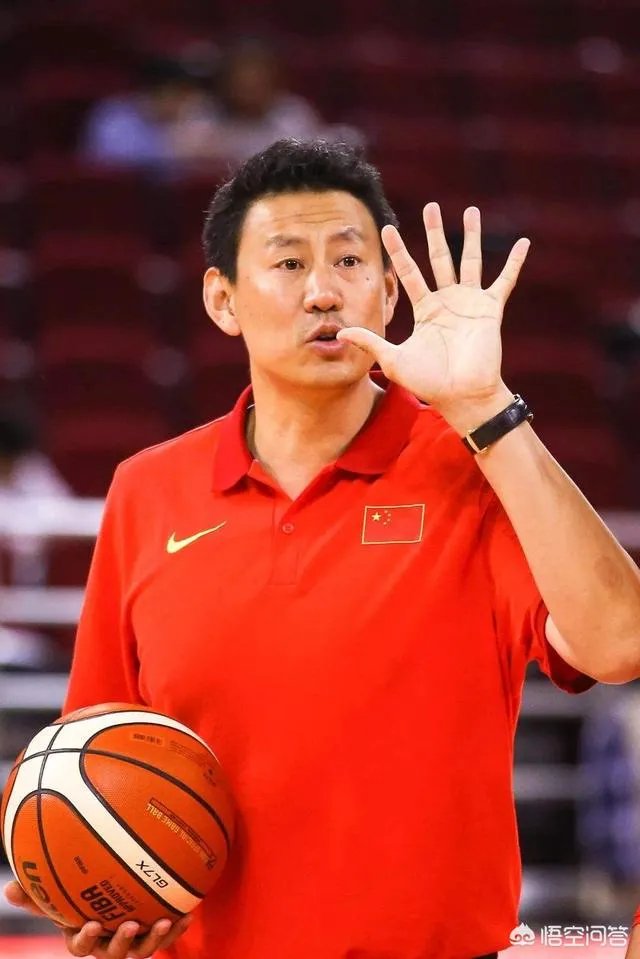 男篮世预赛中国队名单出炉，7名95后、全是90后！你对这份名单怎么看？