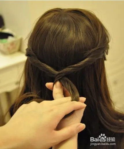 韩式公主发型扎法