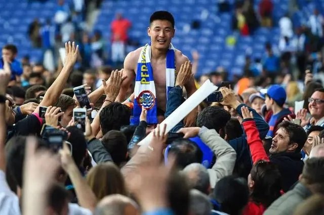 恒大2-0击败上海上港积分反超国安,上海上港此场怎么会错失这个机会?大家怎么看？