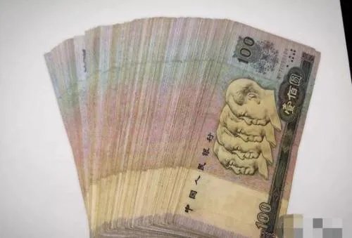 老人离世饭盒发现近18万现金，这笔钱最后谁继承了？