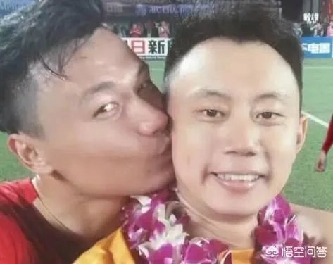 郜林“飞踹”好友李帅私密部位，你如何看这个动作？