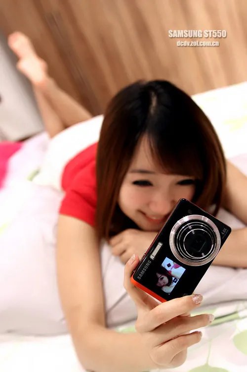 用双屏相机拍照