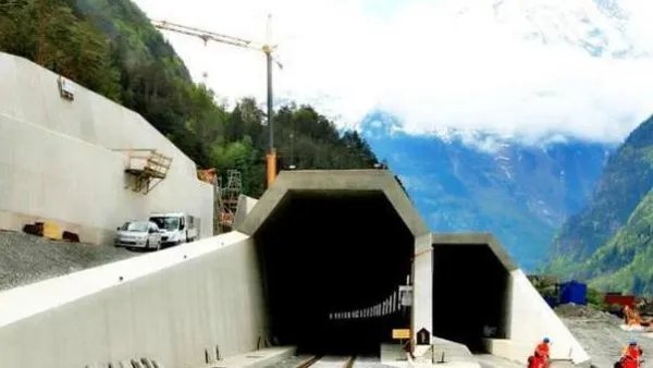 历时17年，耗资1000亿完成的隧道到底有多长？