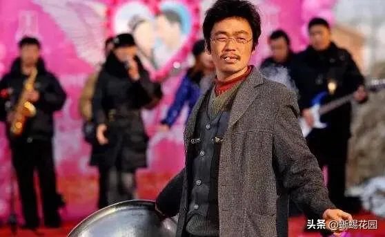 为什么王宝强的《Hello!树先生》如此极端，有的人奉为经典，有的人弃之如敝履？