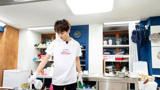 中餐厅第四季要在国内录制，大家都期待哪些明星加入呢？