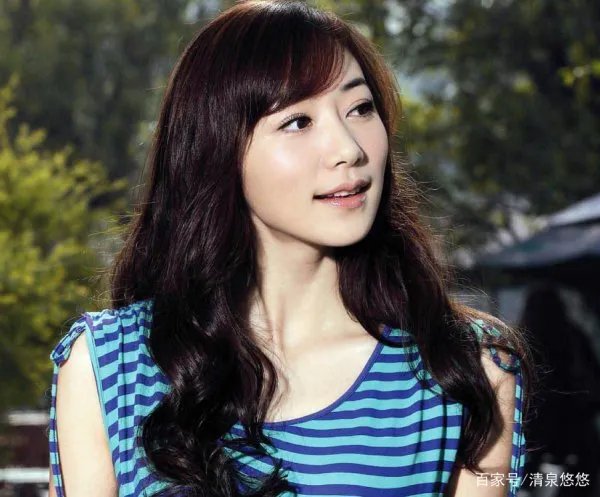 近几年韩雪参加了多档综艺,为何人气就是不高呢?如何评价韩雪呢?