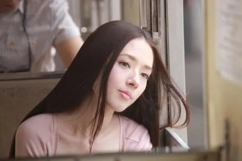 郭碧婷向佐婚礼发生盗窃案，连续上热搜的她们是否已经丢失了路人缘？