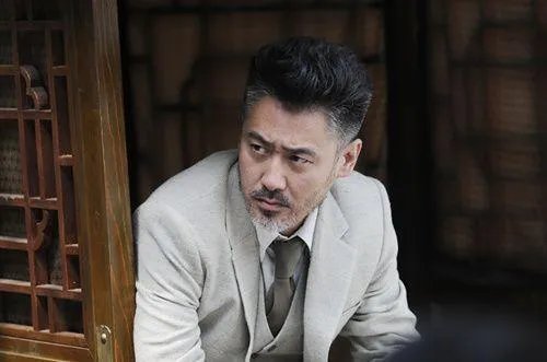 怎么看待吴秀波,大叔真的这么吃香吗?