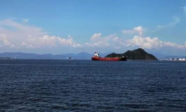 想去惠州看海,哪里海边比较好,附近的酒店性价比怎么样?