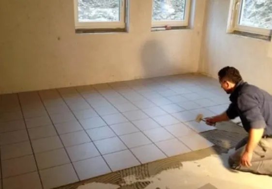 铺完瓷砖多久可以踩踏