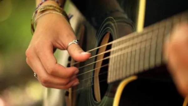 民谣吉他一至十级考试曲目