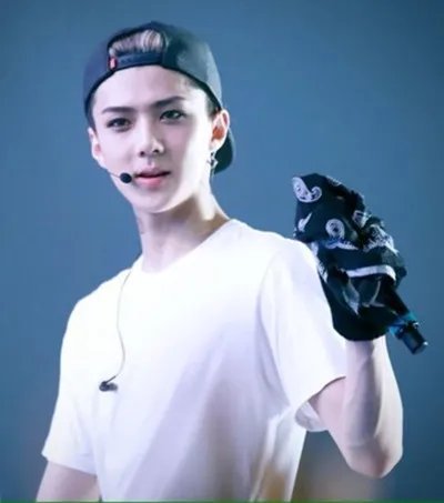 吴世勋的哥哥叫什么 其家庭背景大揭秘