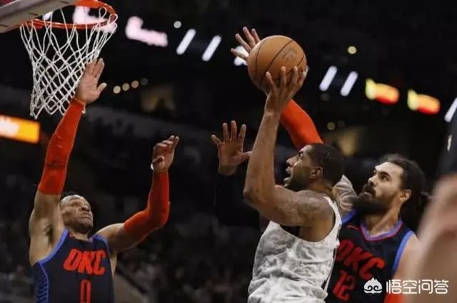 波波维奇开场63秒被驱逐，赛后却搞笑闯入马龙教练采访，波波是故意被驱逐输球吗？