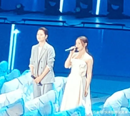 袁姗姗现身湖北七一晚会，生图抗打镜头朱一龙的造型却吸引到我，你怎么看？