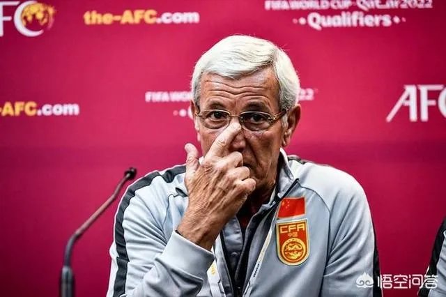 半路撂摊子,合同未履行完,里皮主动辞职,他要不要赔偿足协违约金呢?