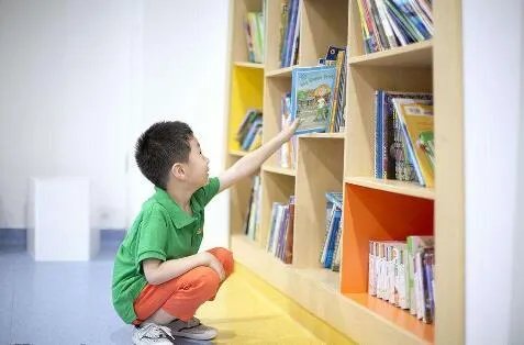 孩子不爱看书？不放试试看这样1㎡的阅读区