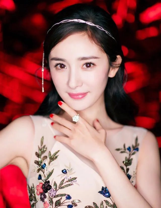 唐嫣杨颖等众女星比美