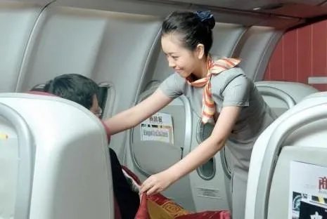 当空姐真的会见到很多明星吗？