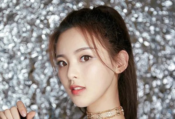 杨超越造句龙丹妮长得不行，这么爱说大实话，会不会被怼？