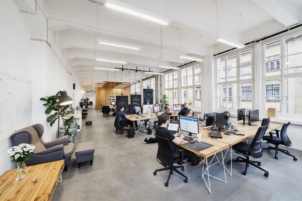 “阿里女员工被侵害”引发关注,此事中网友们争论不休的焦点是什么?