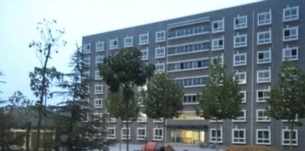 河南商业高等专科学院怎么样？跟郑州师范学院里的大专比较呢？