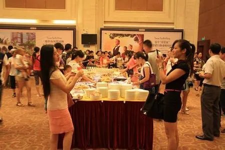 自助餐的冷餐会流程