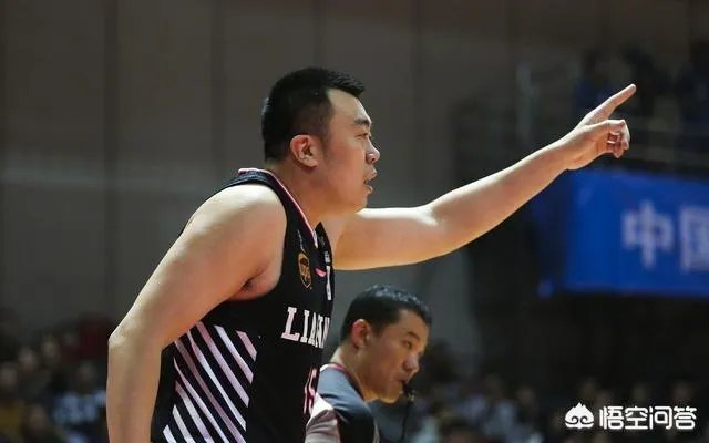 韩德君每场比赛都给观众鞠躬，夺冠后帮母亲下田种菜，你怎么看？