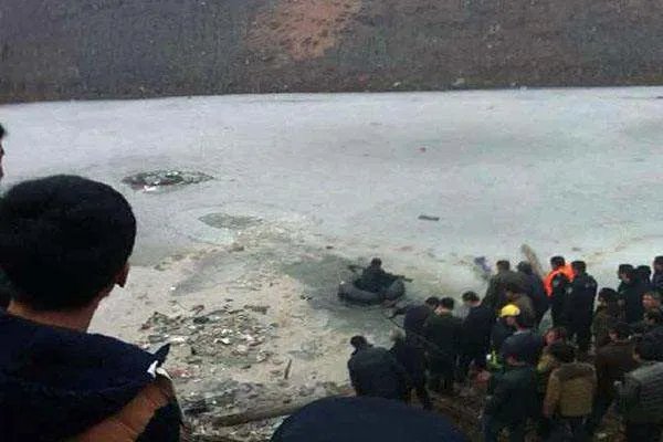 湖南5人结伴漂流2人死亡，是脱下救生衣游泳溺亡的么？