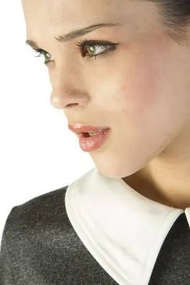 脸上出现黄褐斑的原因