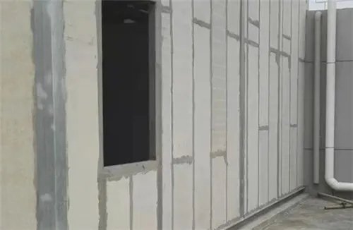 轻质隔墙板是什么材料做的