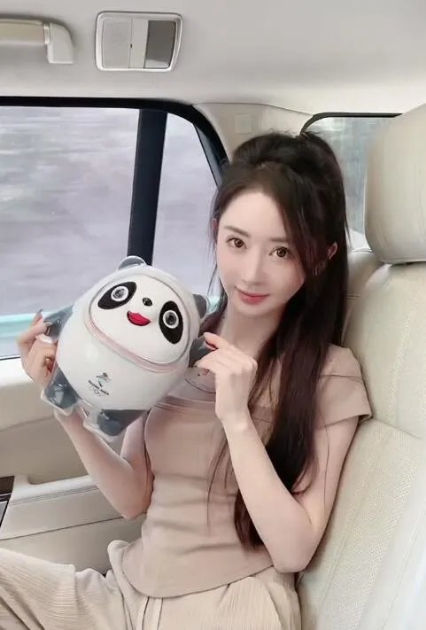 程琳的个人经历现任丈夫是谁？程琳网红鼻祖个人资料