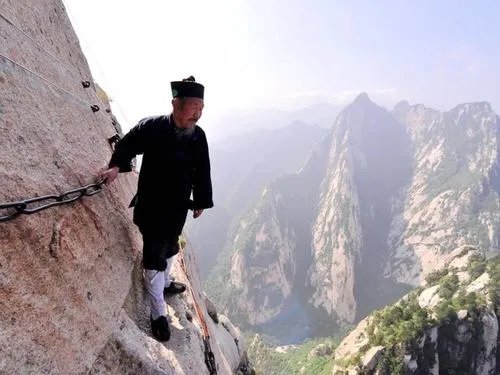 自古华山一条道,华山栈道到底是什么人所修的?