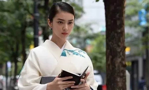 黑色皮革手册结局