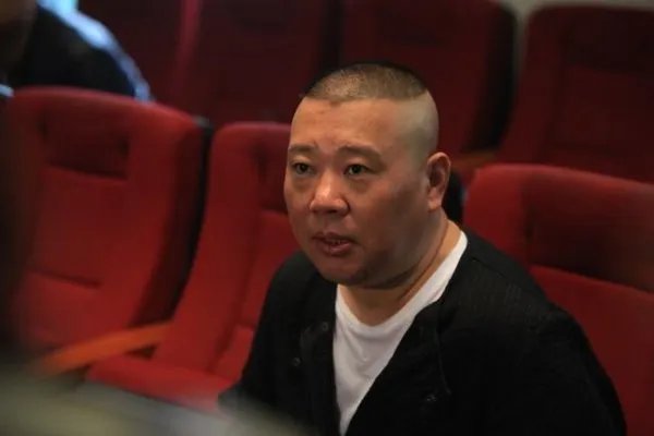 岳云鹏：我不走！郭德纲徒弟各奔前程，赵本山徒弟无人走，这是为何？