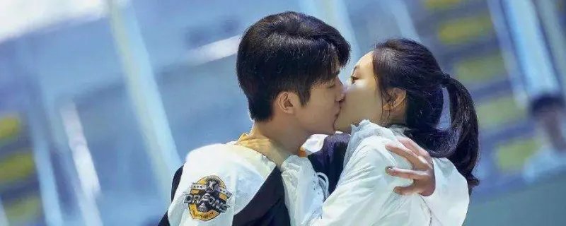 冰糖炖雪梨黎语冰重回赛场了吗