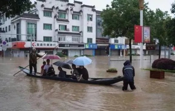 中国气象局连发三个预警是怎么回事？