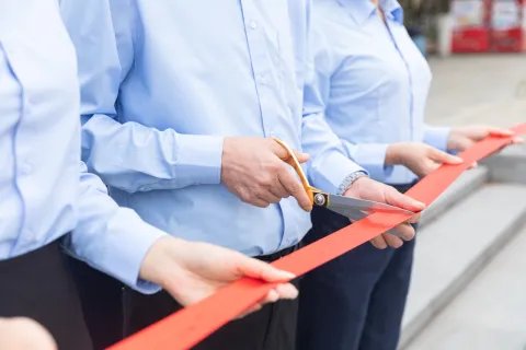 餐饮的营业执照可以转让吗