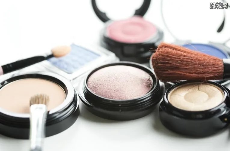 买化妆品去哪个网站好 超人气化妆品网站推荐