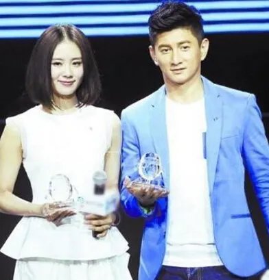 刘诗诗吴奇隆背后的故事节目互动 分享二人一步一倾心的故事