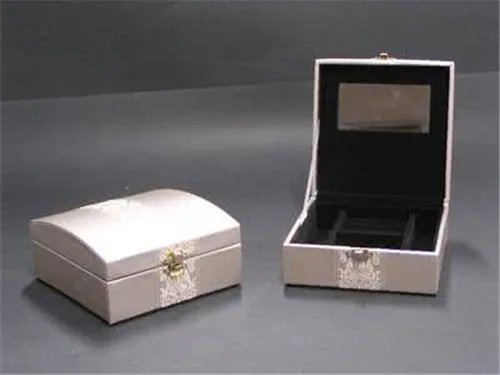 首饰箱有哪些种类   首饰箱一般多少钱