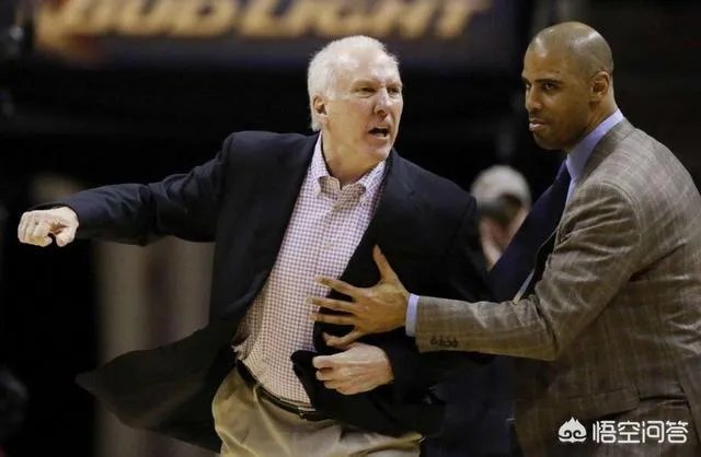 波波维奇开场63秒被驱逐，赛后却搞笑闯入马龙教练采访，波波是故意被驱逐输球吗？