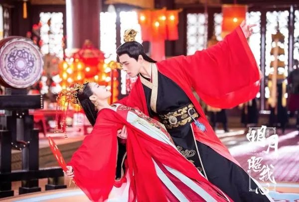 如何评价古装剧《明月照我心》？