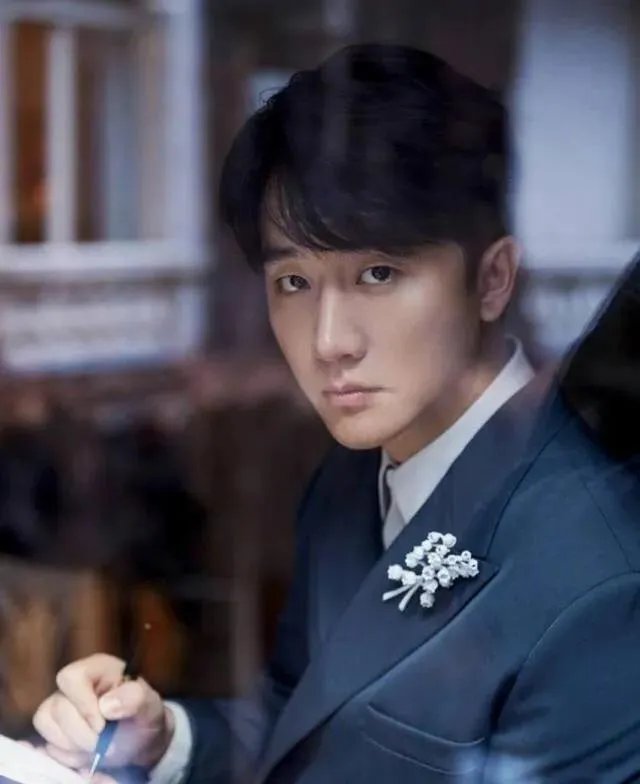 6月30日黄轩承认恋情，你有什么想说的？