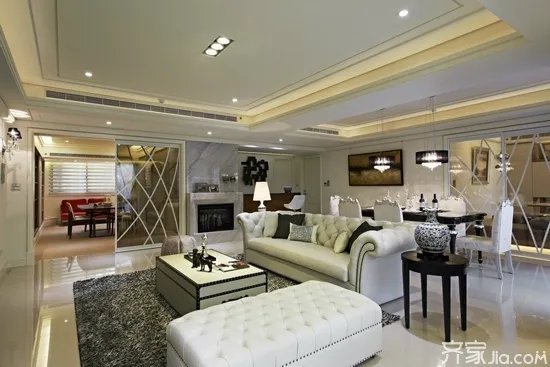 王思聪吃路边摊 奢侈不叫高端装修