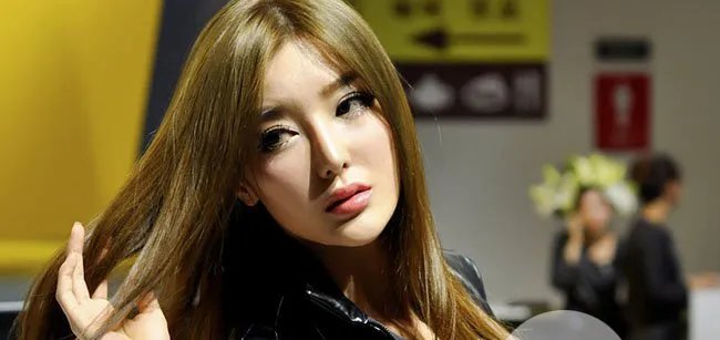 李颖芝艺术照 3万陪睡化身性感豹女郎